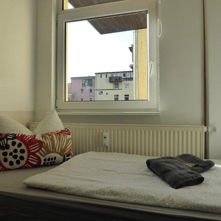 Ferienwohnung Friedrich Schiller, 2 Schlafzimmer, Balkon,Kostenloses Wifi, Naehe Zentrum, Jena Bagian luar foto