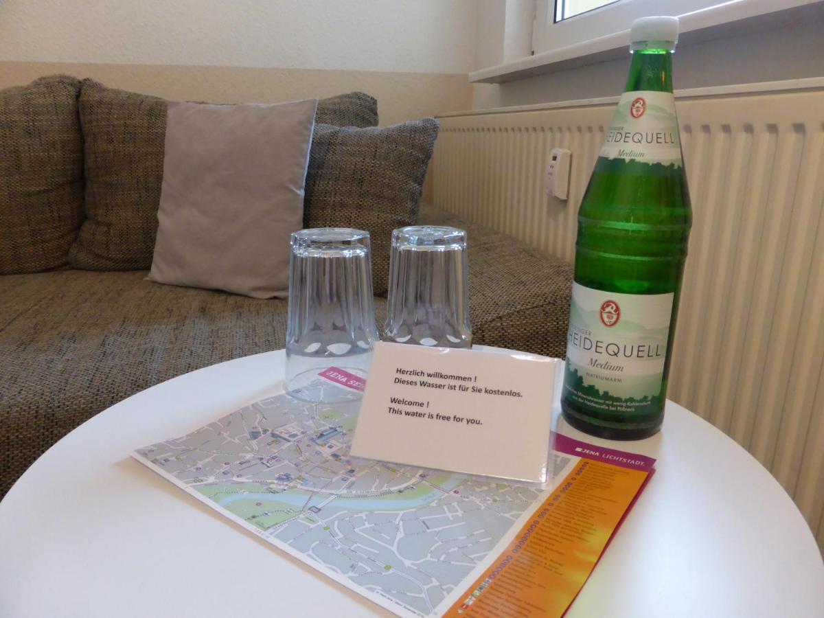 Ferienwohnung Friedrich Schiller, 2 Schlafzimmer, Balkon,Kostenloses Wifi, Naehe Zentrum, Jena Bagian luar foto