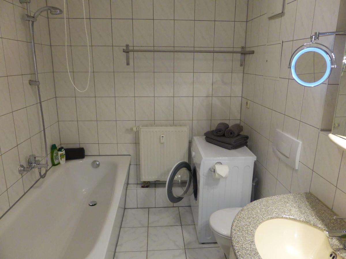 Ferienwohnung Friedrich Schiller, 2 Schlafzimmer, Balkon,Kostenloses Wifi, Naehe Zentrum, Jena Bagian luar foto