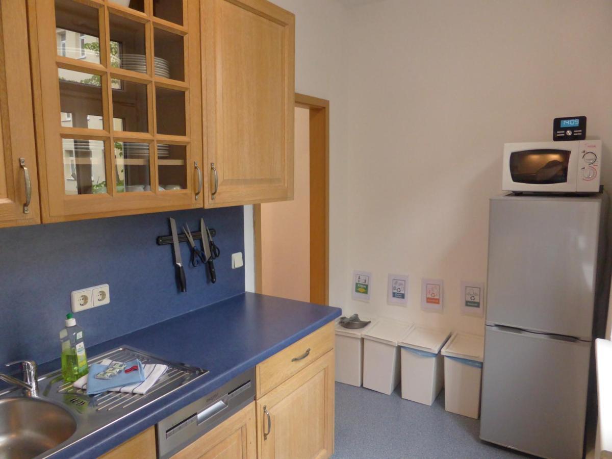 Ferienwohnung Friedrich Schiller, 2 Schlafzimmer, Balkon,Kostenloses Wifi, Naehe Zentrum, Jena Bagian luar foto