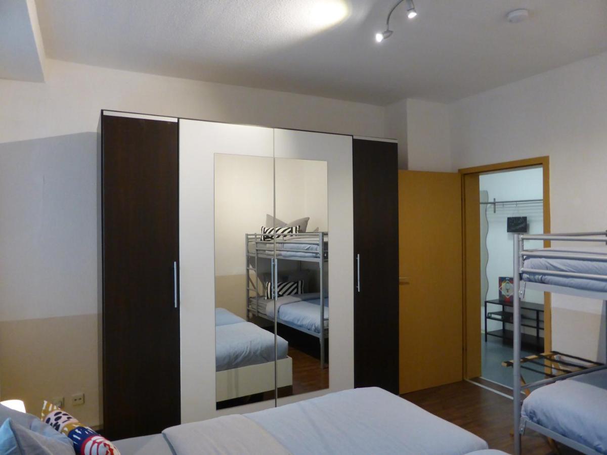 Ferienwohnung Friedrich Schiller, 2 Schlafzimmer, Balkon,Kostenloses Wifi, Naehe Zentrum, Jena Bagian luar foto