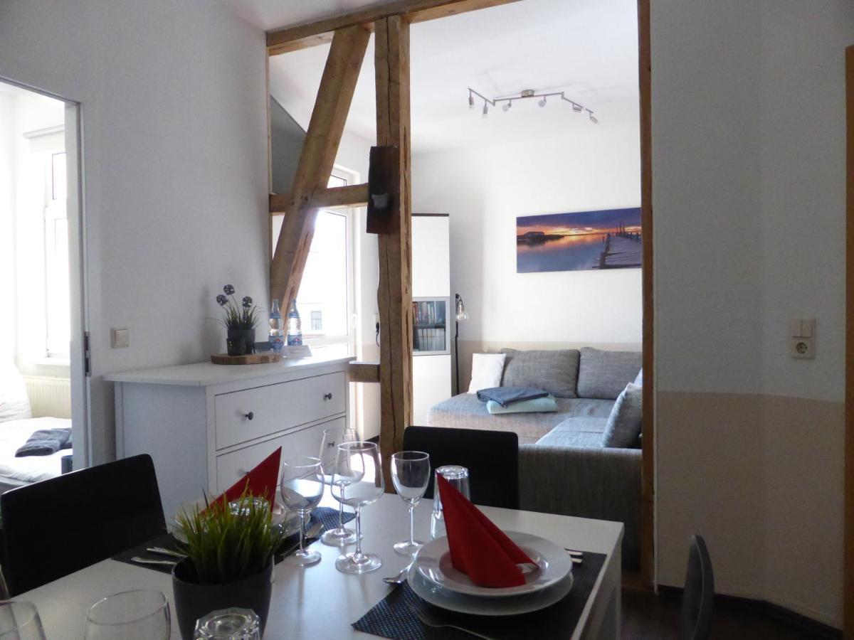 Ferienwohnung Friedrich Schiller, 2 Schlafzimmer, Balkon,Kostenloses Wifi, Naehe Zentrum, Jena Bagian luar foto