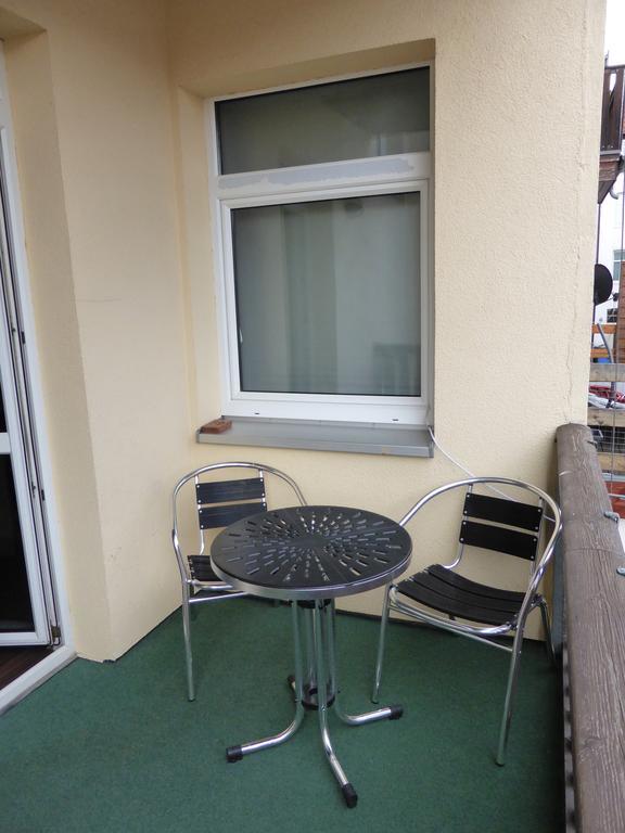 Ferienwohnung Friedrich Schiller, 2 Schlafzimmer, Balkon,Kostenloses Wifi, Naehe Zentrum, Jena Bagian luar foto